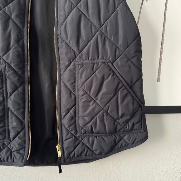 J. Crew | EUC Mercantile Quilted Puffer Vest in Black Size Medium - Picture 6 of 10